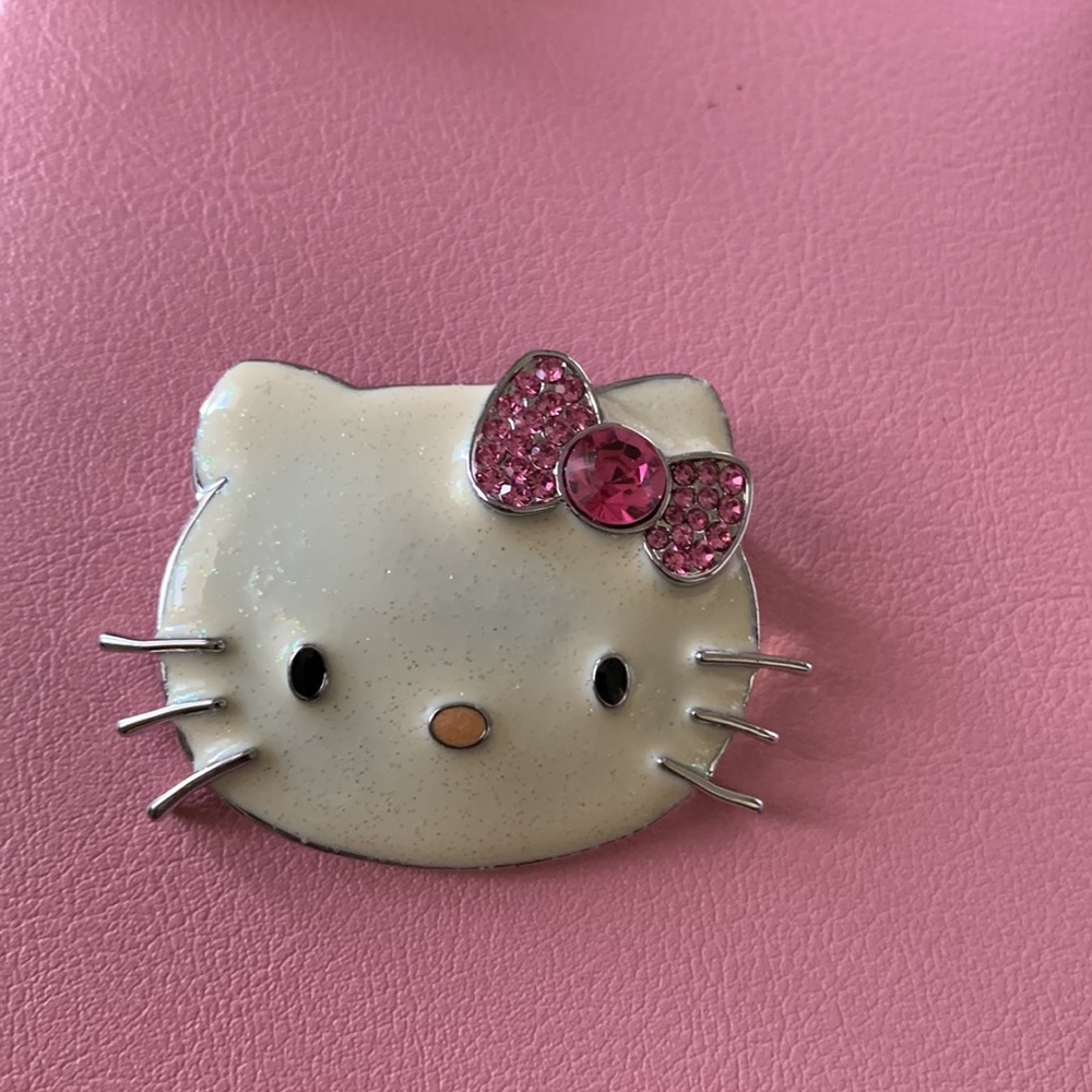 Hello kitty Brooch